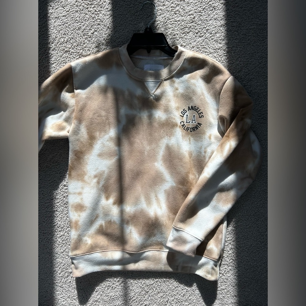 Soft nude colored sweatshirt